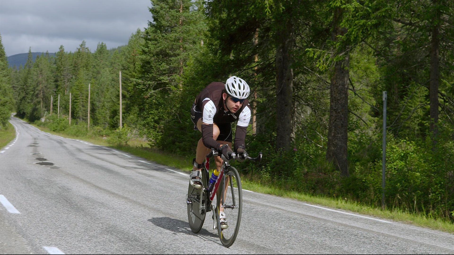 Astralis 与 Logitech G 合作,推出定制外设,logitech arx