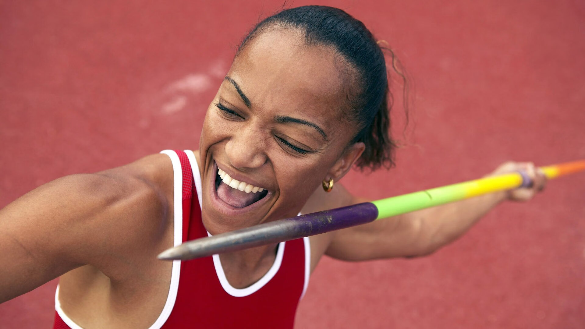 _比赛中的瞬间:令人心跳加速的精彩得分_,描写比赛激动人心的场面